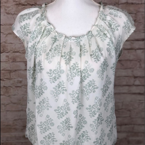 Lauren Conrad Pleat Neck Keyhole Tie Back Top Floral Green White EUC Sz Sm - Picture 7 of 11